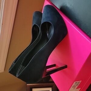 Charles David navy blue women's heels